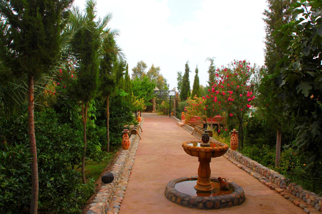 Kasbah Tiriguioute Hotel Скура Екстериор снимка