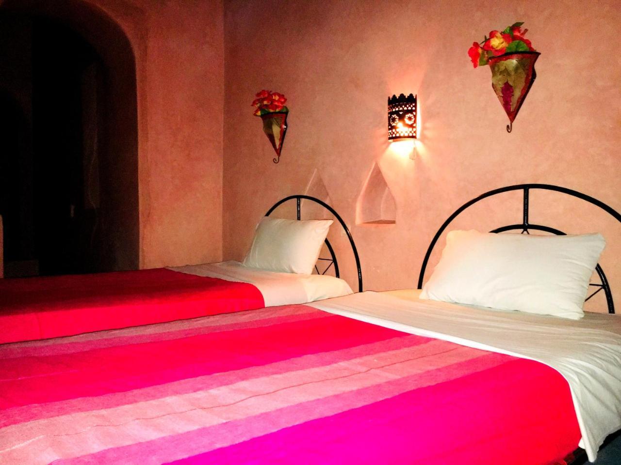Kasbah Tiriguioute Hotel Скура Екстериор снимка